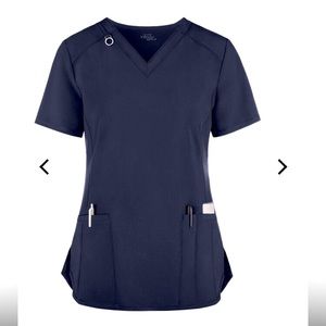 SCRUBS Cherokee Infinity Women’s 2 pocket stretch V-Neck Scrub Top— size XS Blue